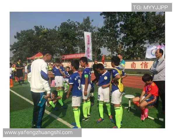 犀浦足球:激情与梦想交织的绿茵场上演绎青春的奋斗与荣耀 犀浦足球:激情与梦想交织的绿茵场上演绎青春的奋斗与荣耀