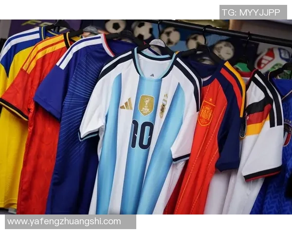 足球服代表的意义与影响解析探讨球迷文化与运动精神的结合 足球服代表的意义与影响解析探讨球迷文化与运动精神的结合